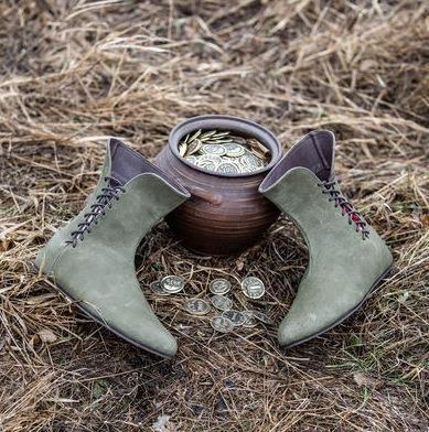Medieval Shoes Man's Retro Pu  - Hunting Outdoor Boots 评论和价格